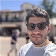 Profesor titulado en administración y dirección de empresas, con máster de profesorado donde he aprendido a cómo dar clase